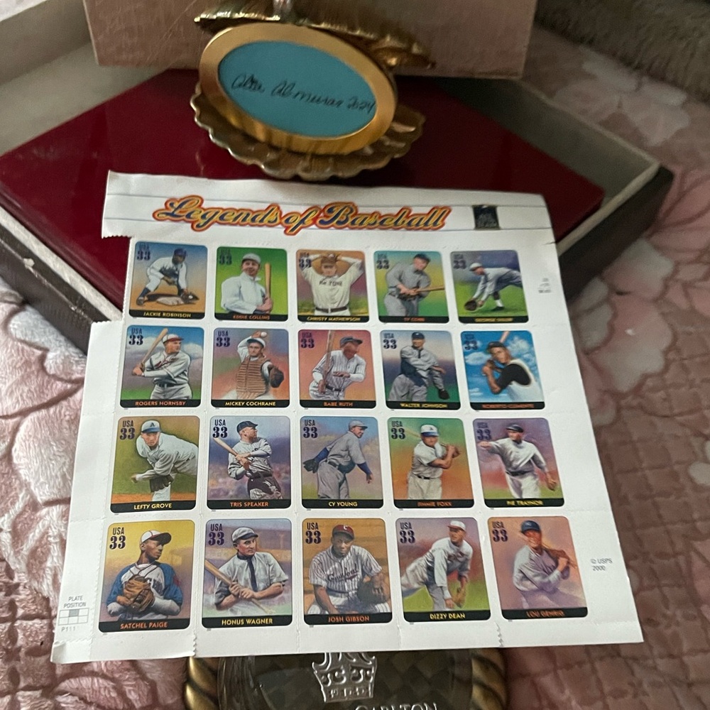 3408 Legends of Baseball 33 cent stamp sheet of 20. Issued in 2000